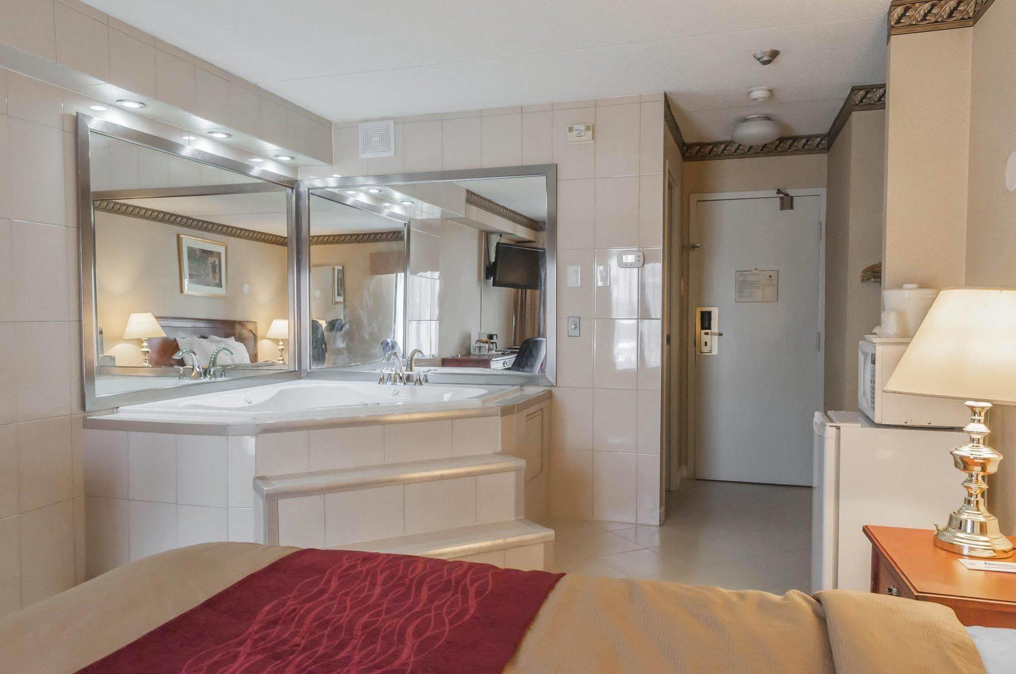 Comfort Inn Meadowvale Mississauga Dış mekan fotoğraf
